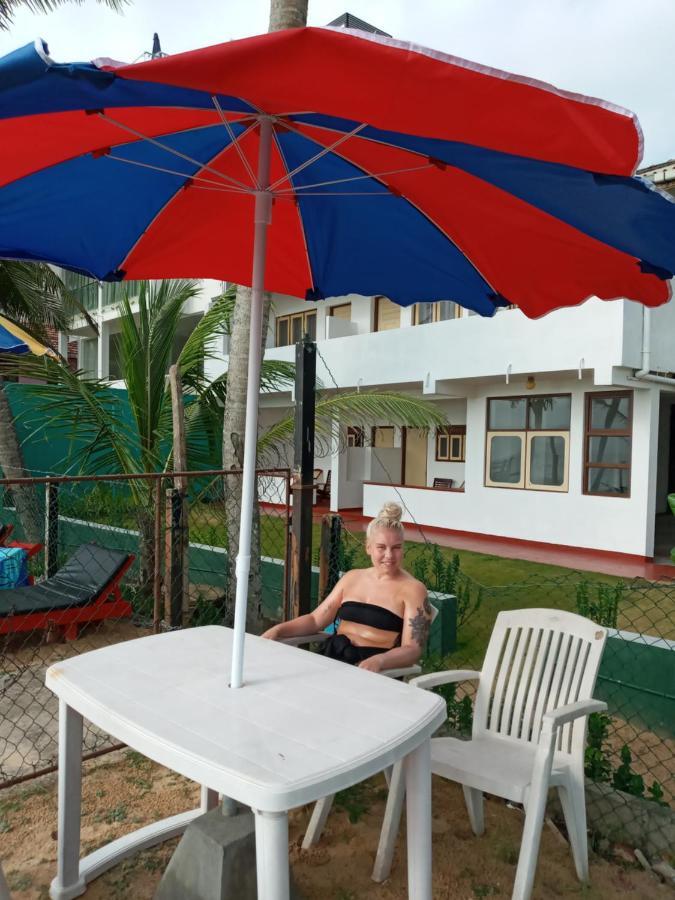 New Seaside Inn ฮิกคาดูวา ภายนอก รูปภาพ
