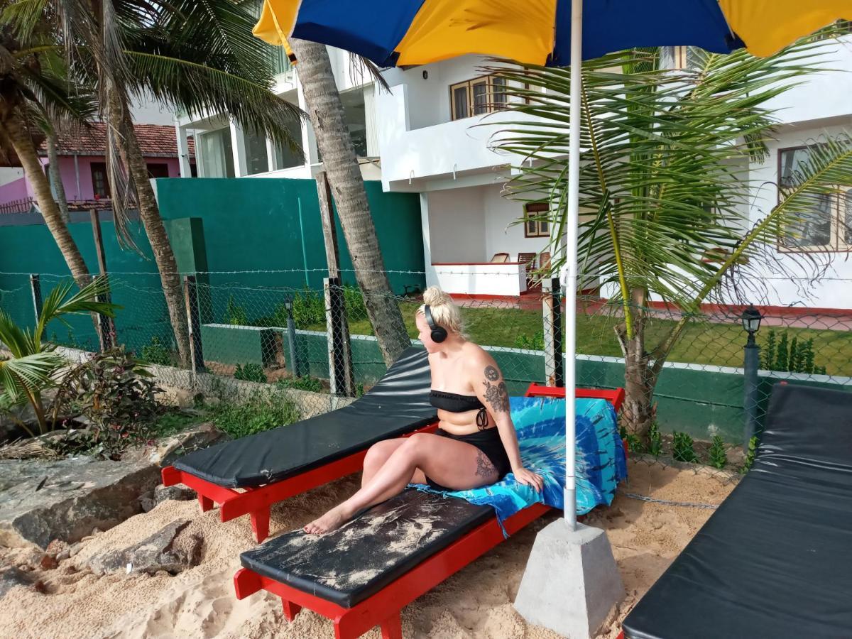 New Seaside Inn ฮิกคาดูวา ภายนอก รูปภาพ